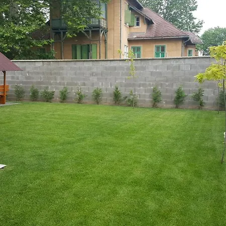 Amulett Wellness Apartment Siófok